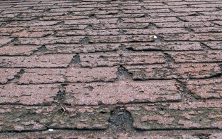 75d24fab581ef7c562b0a485ca3f0270_ruined-asphalt-shingles-scaled-320-200-c-90